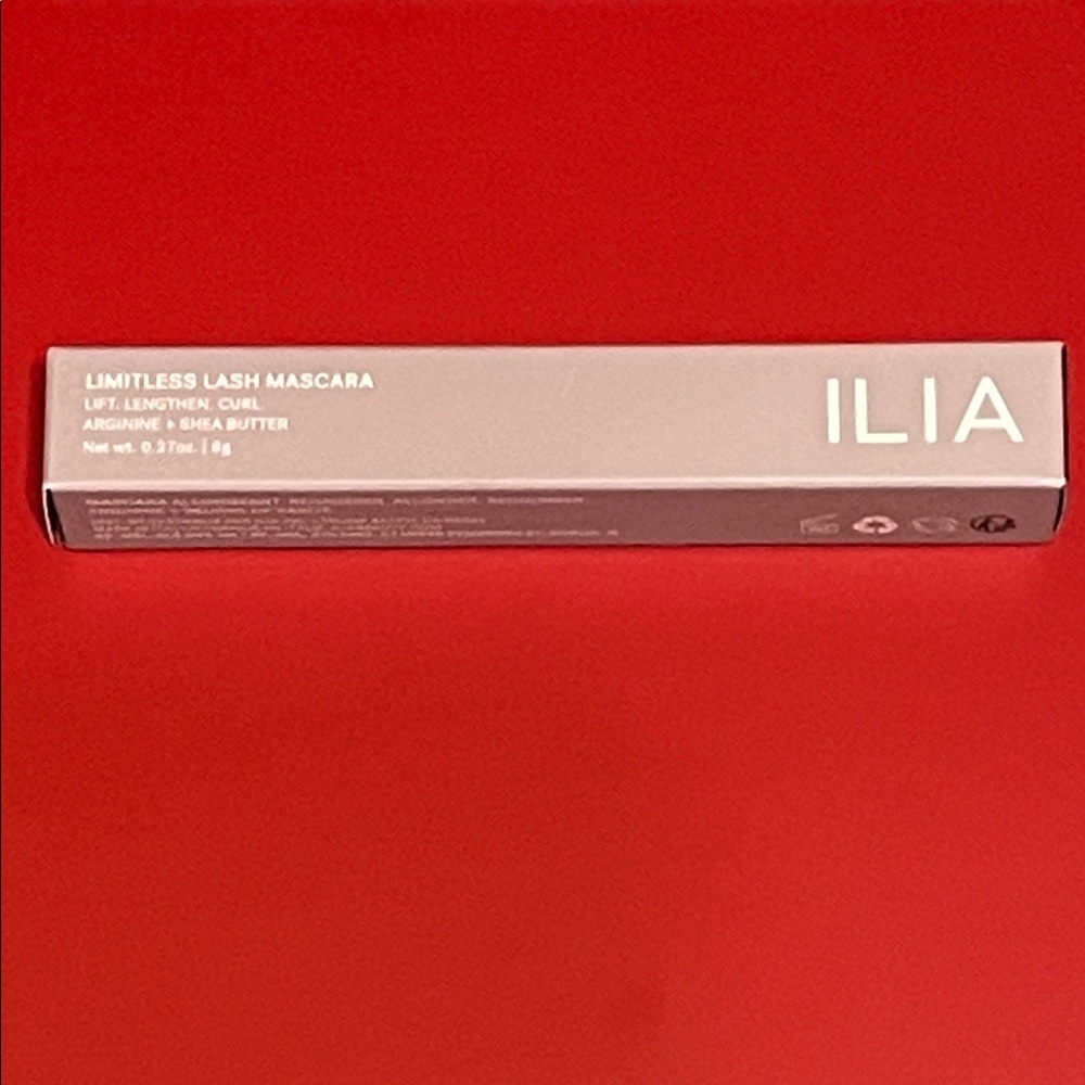 ILIA Limitless Lash Mascara — before dawn